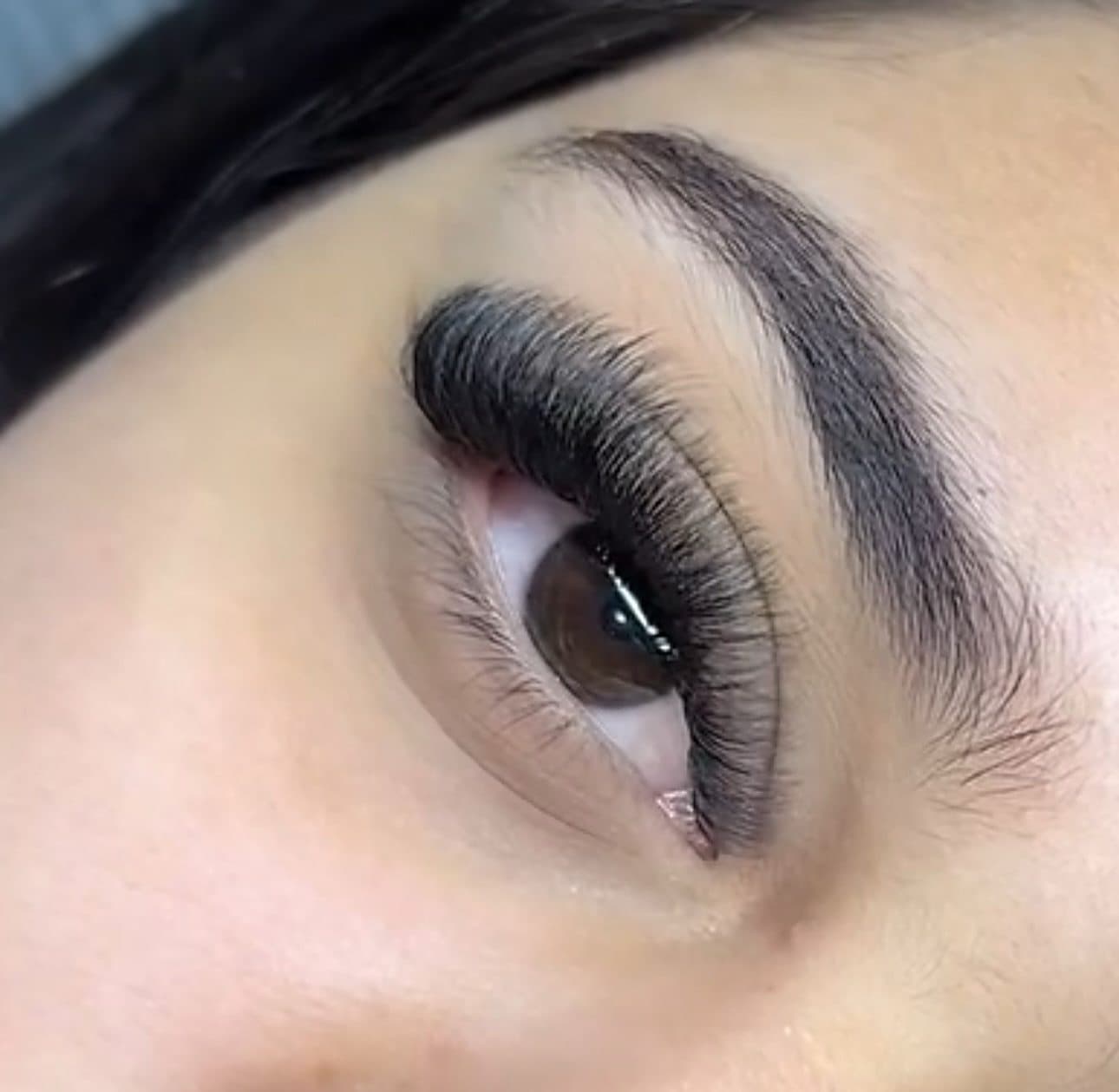 A luxury lash result by Glam with LV